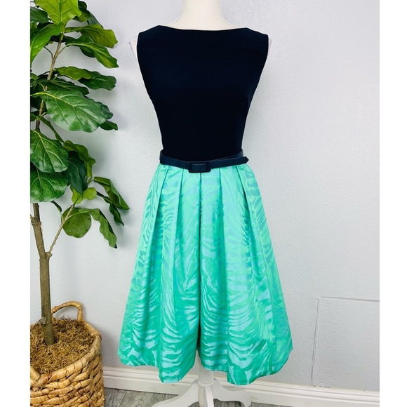 Theia Tafetta Crepe Bodice Navy Blue Pleated Green Zebra Print Dress - Picture 1 of 9